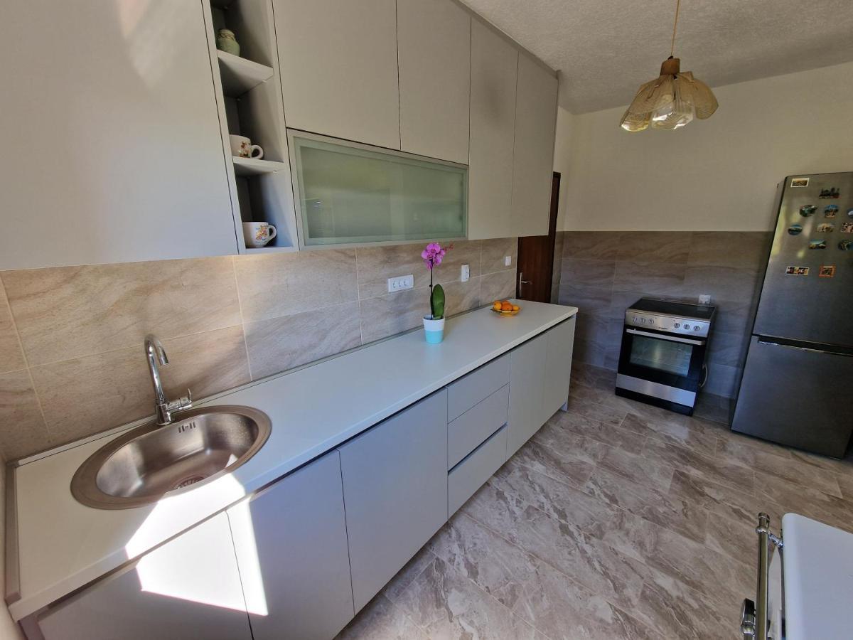 Apartment Dragovic Ulcinj Ngoại thất bức ảnh